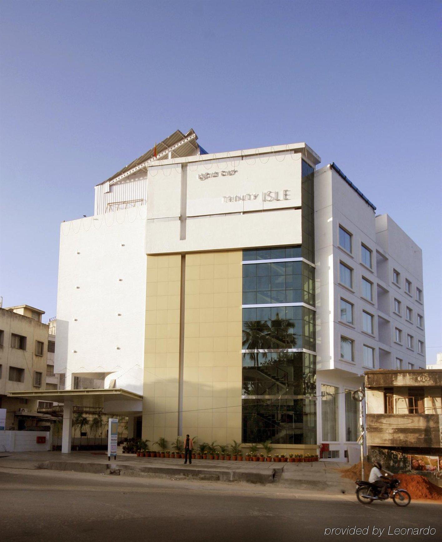 Hotel Trinity Isle Bangalore Exterior foto